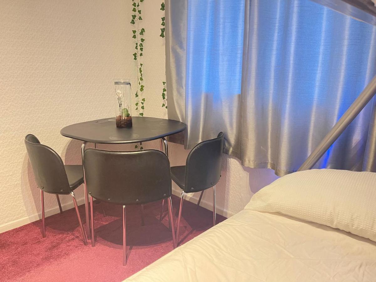 Room With Shared Kitchen Лондон Екстер'єр фото